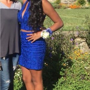 Beautiful dress and fits so nicely